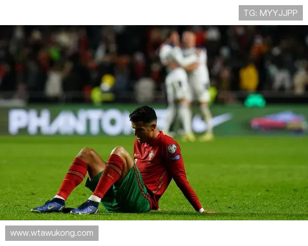 C罗与莱万:终结模式分化,单点爆破转向体系依赖