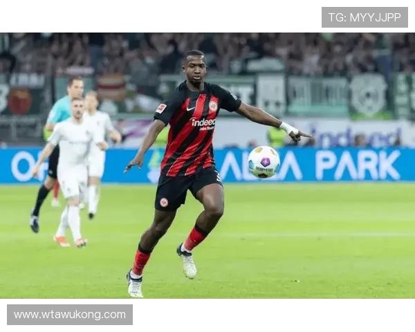 伊萨克对阵顶级中卫的技术优势解析