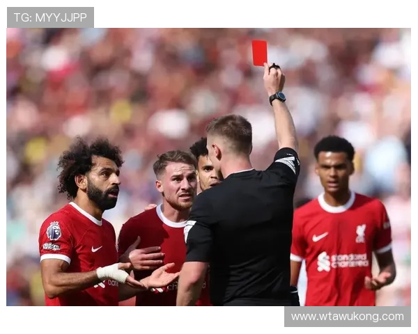 为什么“过分力量犯规”直接红牌？规则如何界定危险动作？