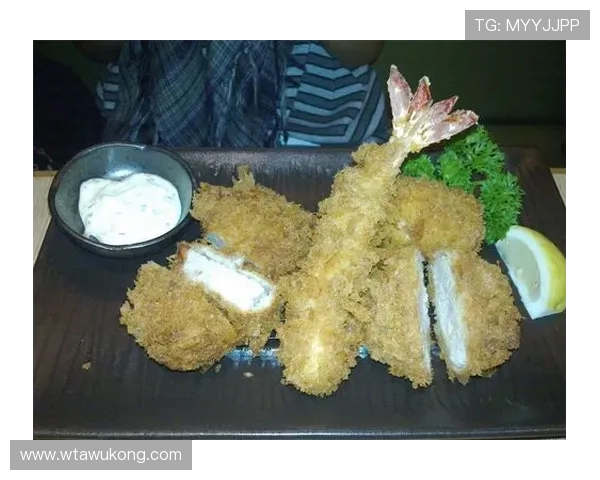 伊布吃个饭都得配十几道菜，真是活成了外星人啊！