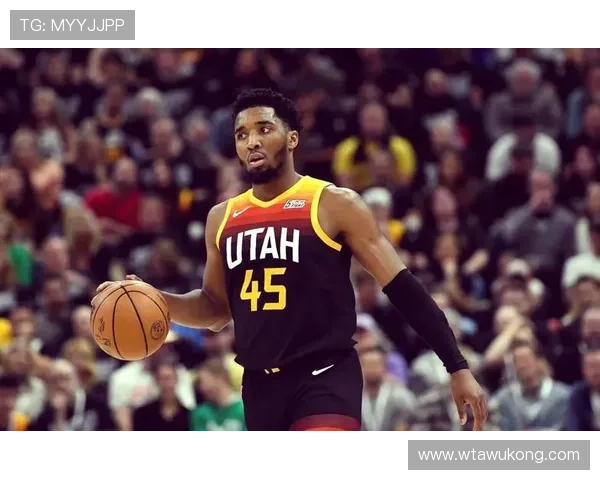 多诺万·米切尔突破创造空间提升得分效率明显拉开与同位置球员差距