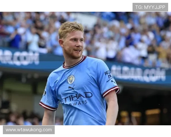 德布劳内转会曼城决策解析：瓜迪奥拉体系如何激活其巅峰期上限