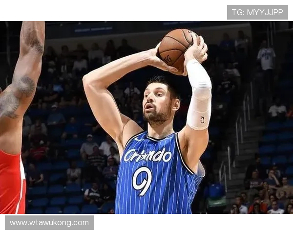 武切维奇高效挡拆拉开内线空间，提升魔术关键得分能力